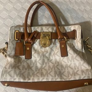 Slightly used Michael Kors Bag